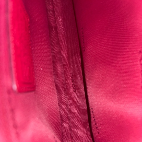 Coach Charlie Handbag / Crossbody Pebbled Leather w/ Embossed Horse & Carriage - Picture 9 of 16